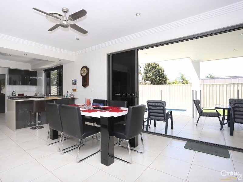 3 Solander Esplanade, Banksia Beach QLD 4507