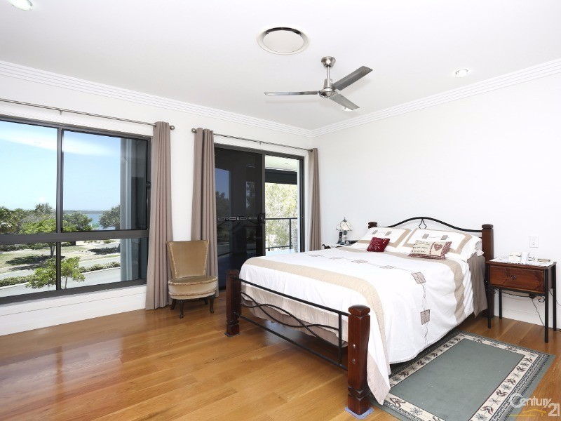 3 Solander Esplanade, Banksia Beach QLD 4507