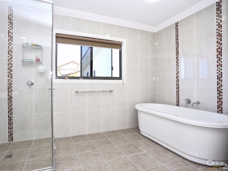 3 Solander Esplanade, Banksia Beach QLD 4507