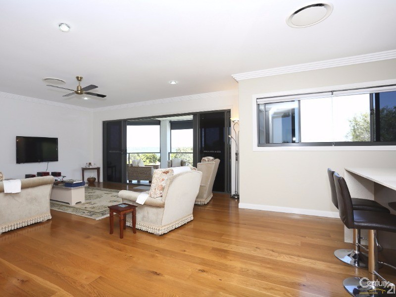 3 Solander Esplanade, Banksia Beach QLD 4507
