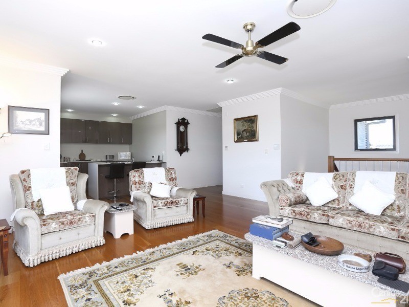 3 Solander Esplanade, Banksia Beach QLD 4507