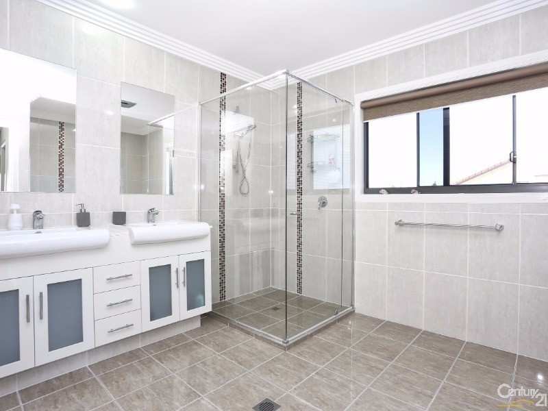 3 Solander Esplanade, Banksia Beach QLD 4507