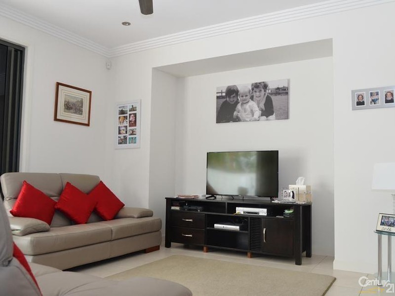 3 Solander Esplanade, Banksia Beach QLD 4507