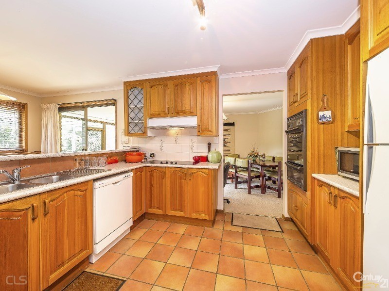 5 Howard Court, Sandstone Point QLD 4511