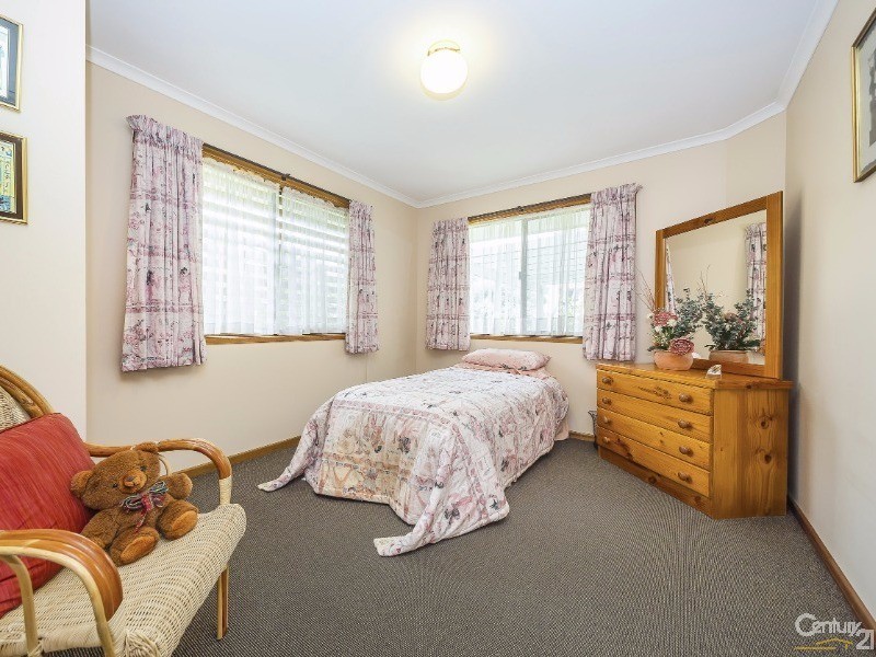 5 Howard Court, Sandstone Point QLD 4511