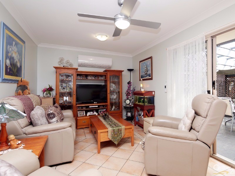 25 Pharlap Court, Ningi QLD 4511