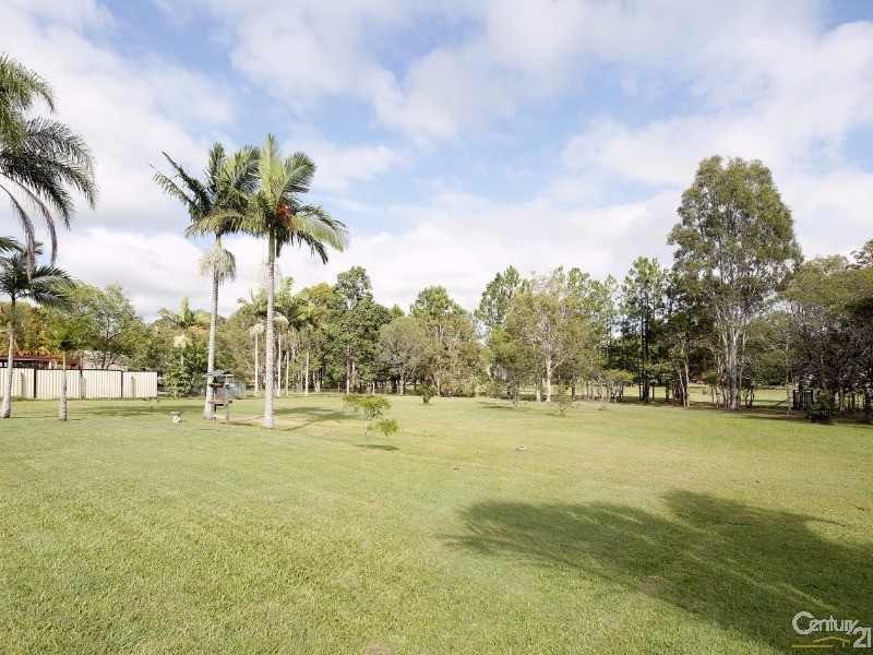 25 Pharlap Court, Ningi QLD 4511