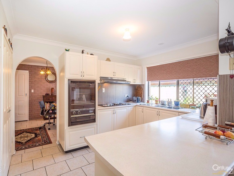 8 Caltowie Ave, Banksia Beach QLD 4507