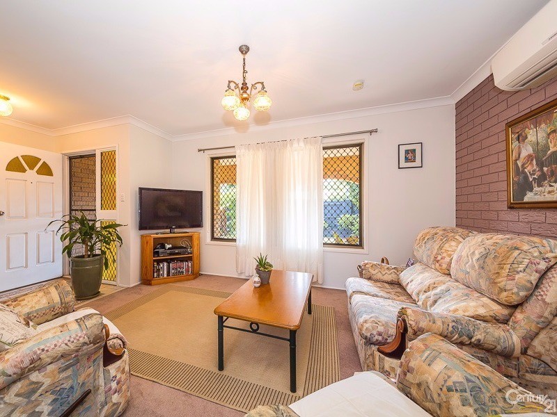 8 Caltowie Ave, Banksia Beach QLD 4507