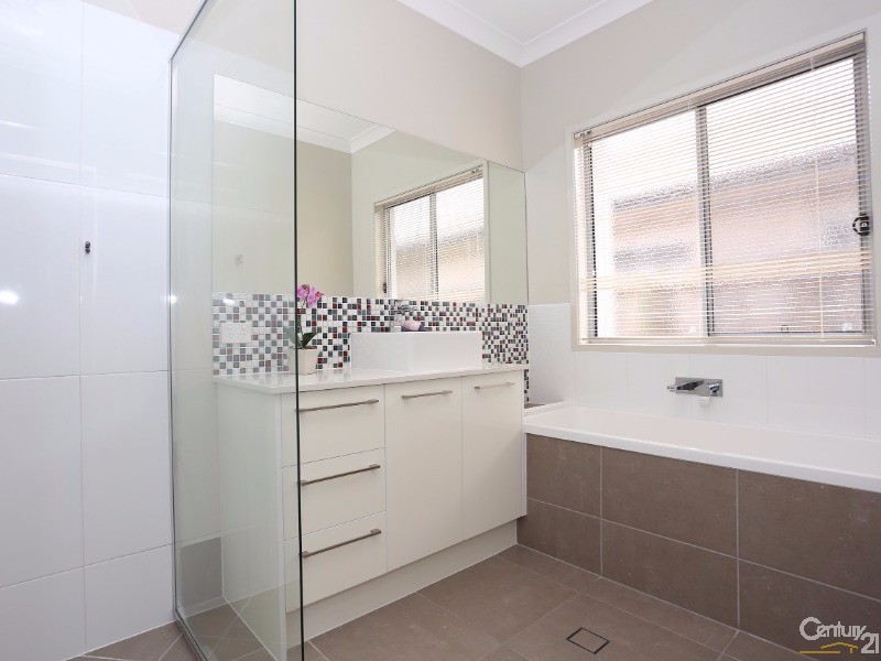 15 Honeymyrtle Street, Banksia Beach QLD 4507