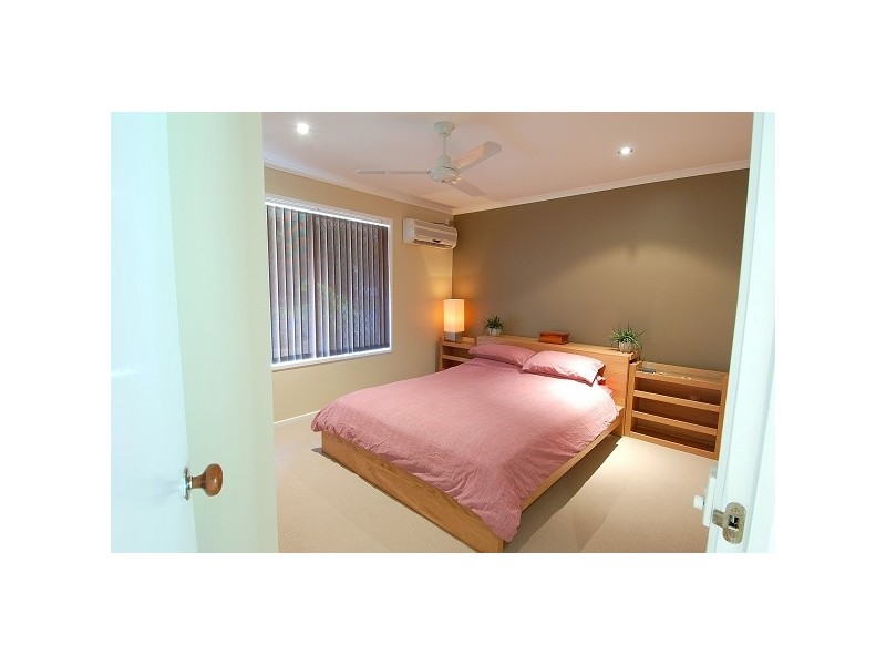 64 Kirikee Street, Ferny Grove QLD 4055