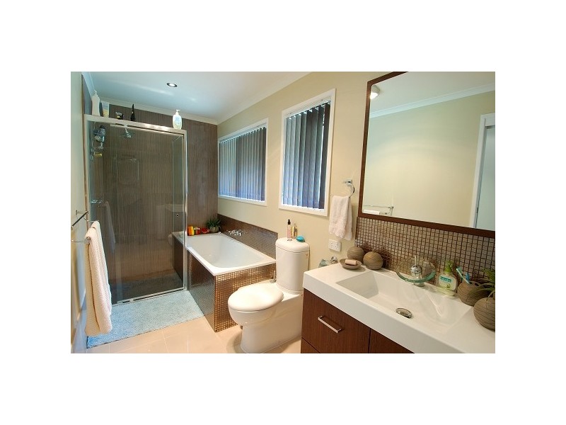 64 Kirikee Street, Ferny Grove QLD 4055