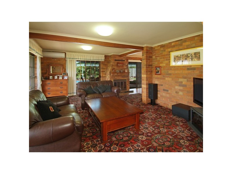 6 Larch Street, Ferny Grove QLD 4055