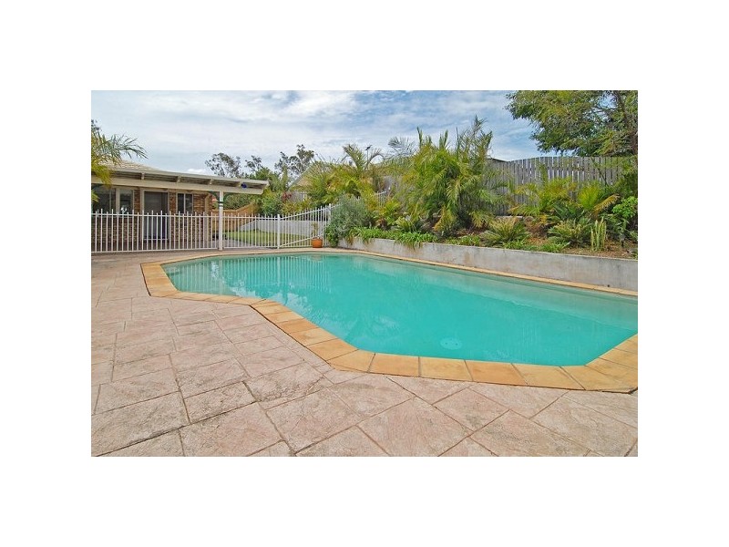 10 Whitewood Place, Arana Hills QLD 4054