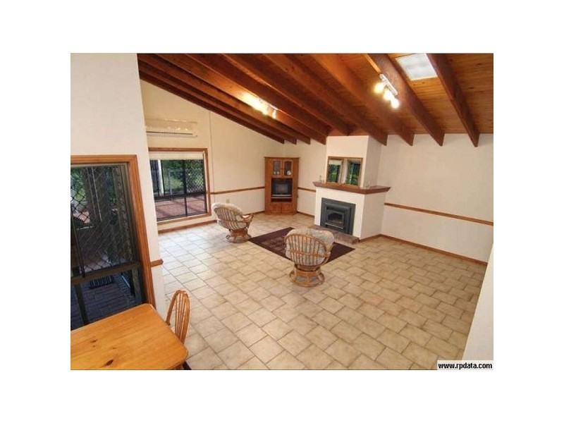 4 Larch Street, Ferny Grove QLD 4055