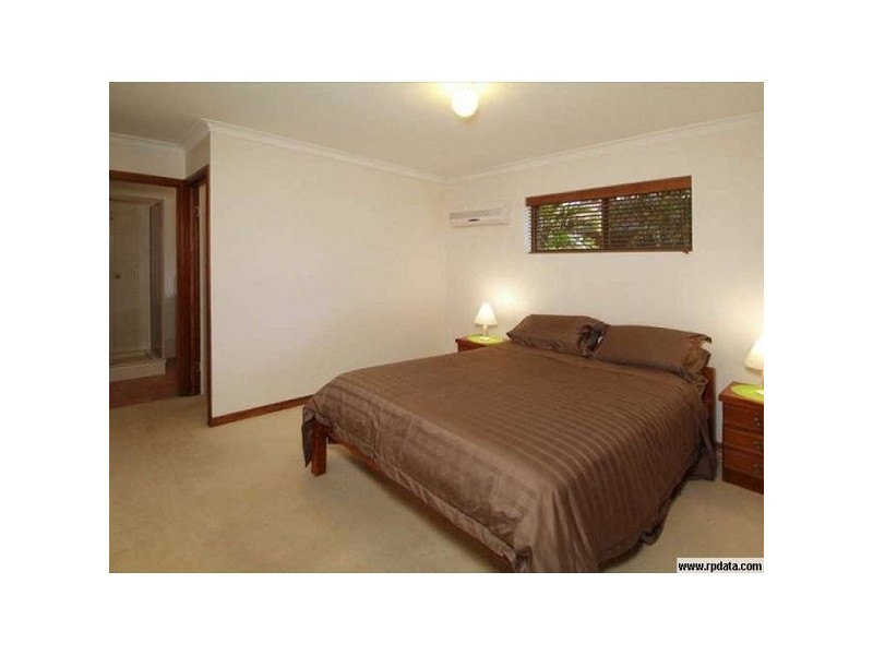 4 Larch Street, Ferny Grove QLD 4055