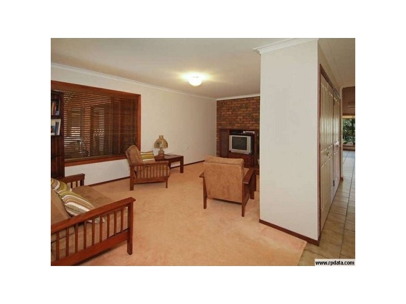 4 Larch Street, Ferny Grove QLD 4055