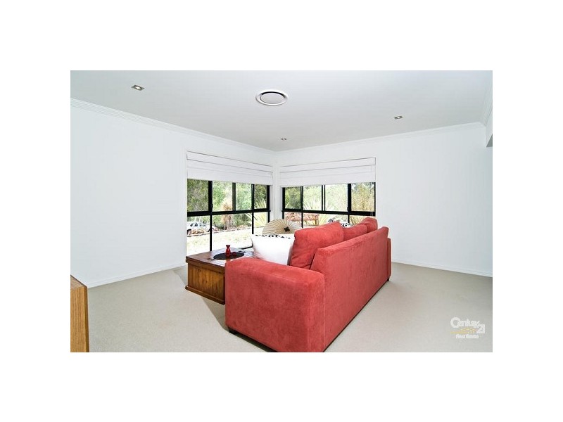 16 Valley Place, Upper Kedron QLD 4055