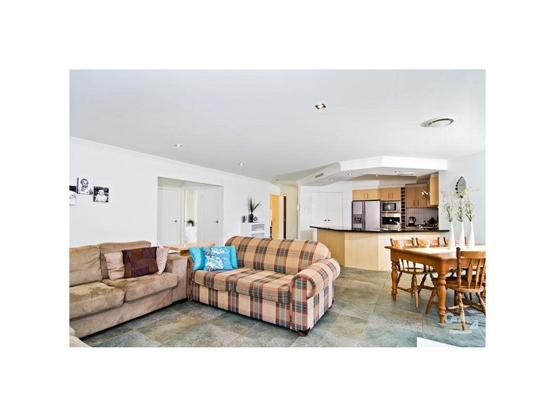 16 Valley Place, Upper Kedron QLD 4055