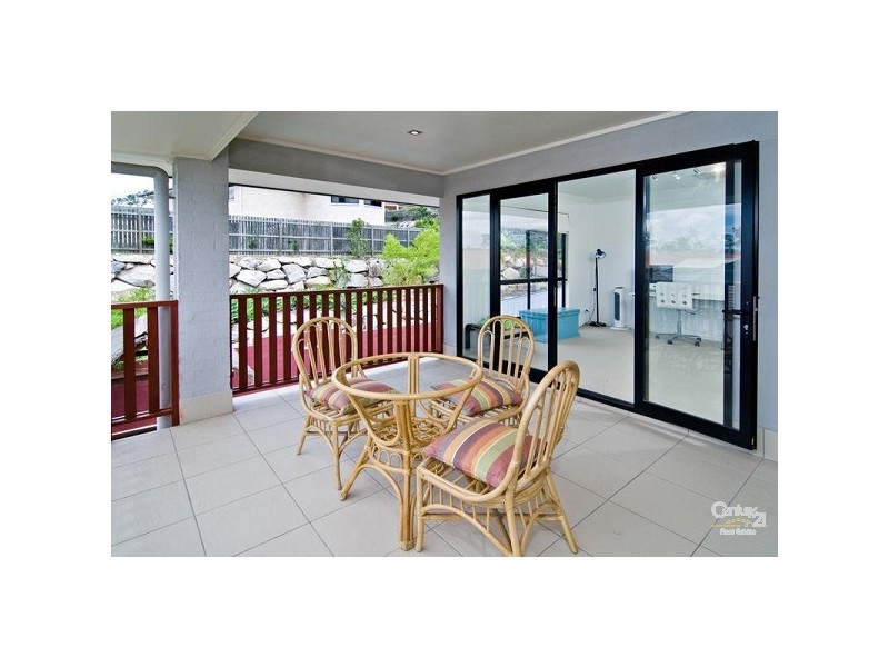 16 Valley Place, Upper Kedron QLD 4055