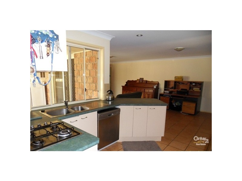 15 Glenkyree Close, Upper Kedron QLD 4055