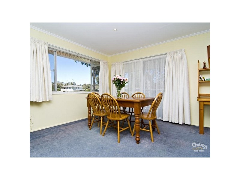 93 McGinn Road, Ferny Grove QLD 4055