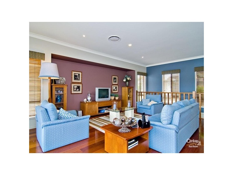 13 Pickering Place, Upper Kedron QLD 4055