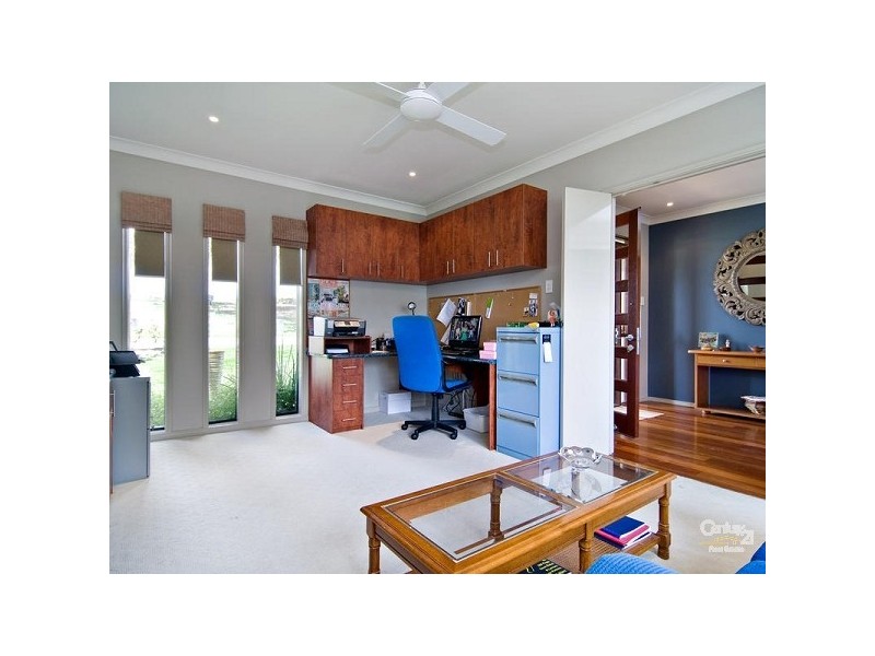 13 Pickering Place, Upper Kedron QLD 4055