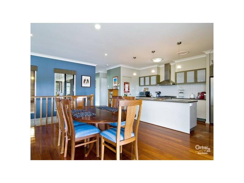 13 Pickering Place, Upper Kedron QLD 4055