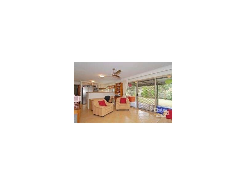 21 McAlroy Road, Ferny Grove QLD 4055