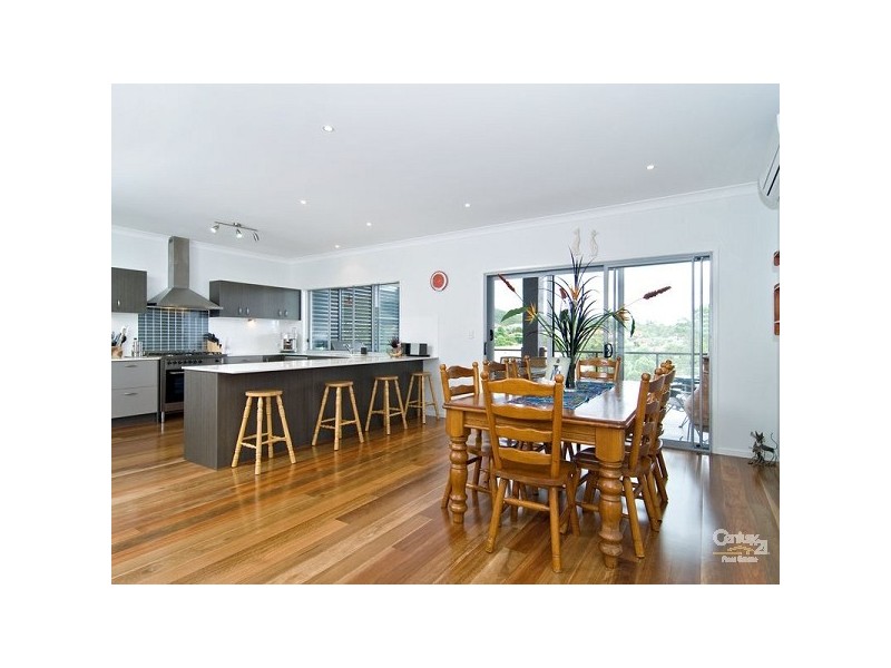 15 Pickering Place, Upper Kedron QLD 4055