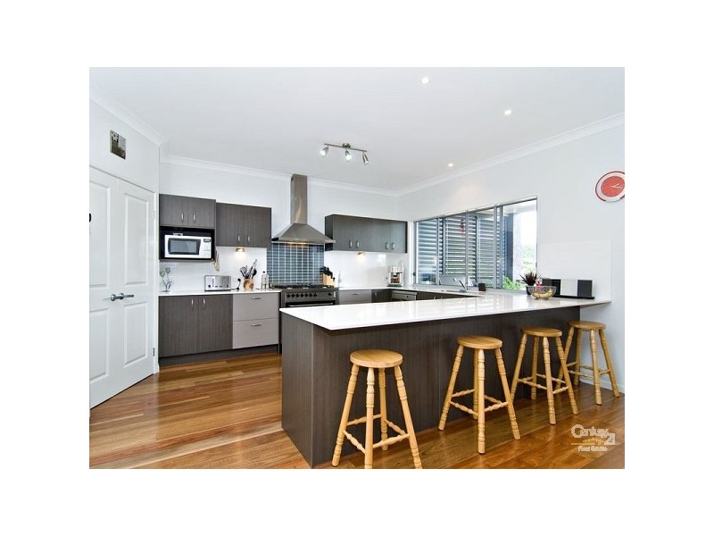 15 Pickering Place, Upper Kedron QLD 4055