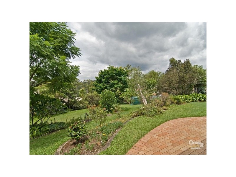 22 Glenelg Place, Ferny Grove QLD 4055