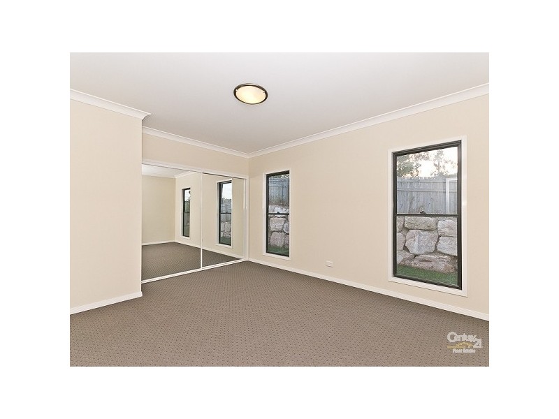 24 Ferndale Place, Upper Kedron QLD 4055