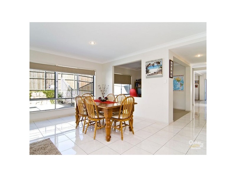 38 Highbury Place, Upper Kedron QLD 4055