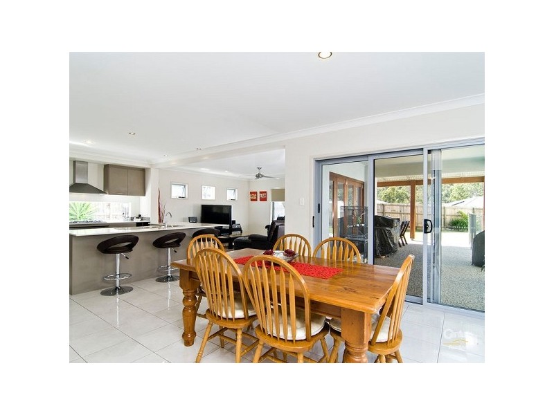 38 Highbury Place, Upper Kedron QLD 4055