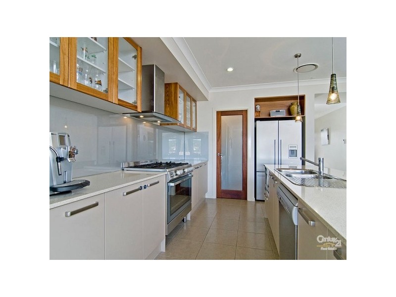 14 Pickering Place, Upper Kedron QLD 4055