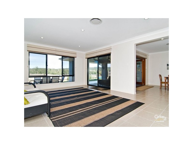 14 Pickering Place, Upper Kedron QLD 4055