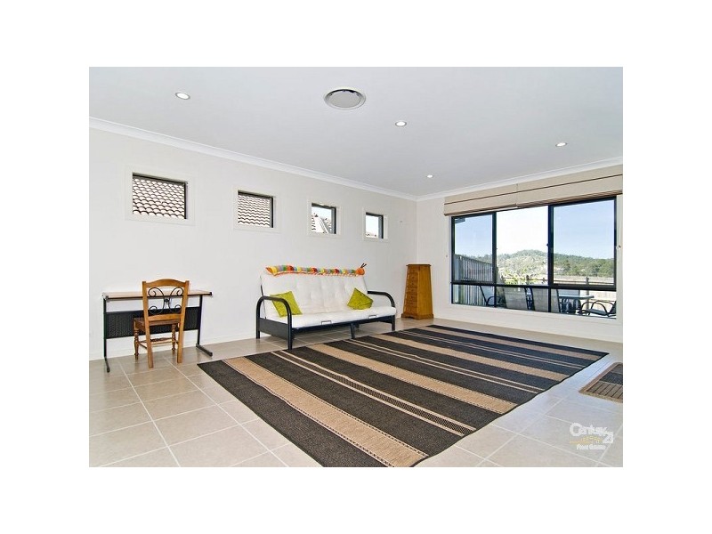 14 Pickering Place, Upper Kedron QLD 4055