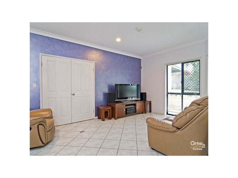 19 Edinburgh Close, Upper Kedron QLD 4055