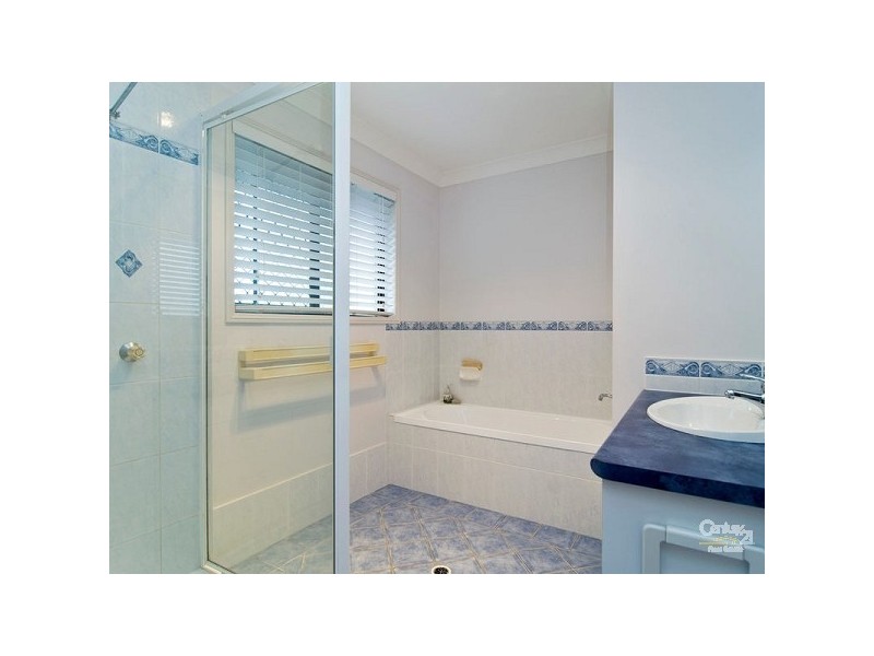 19 Edinburgh Close, Upper Kedron QLD 4055