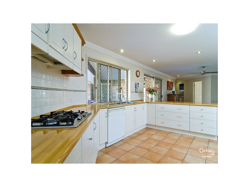 18 Fortrose Place, Ferny Grove QLD 4055