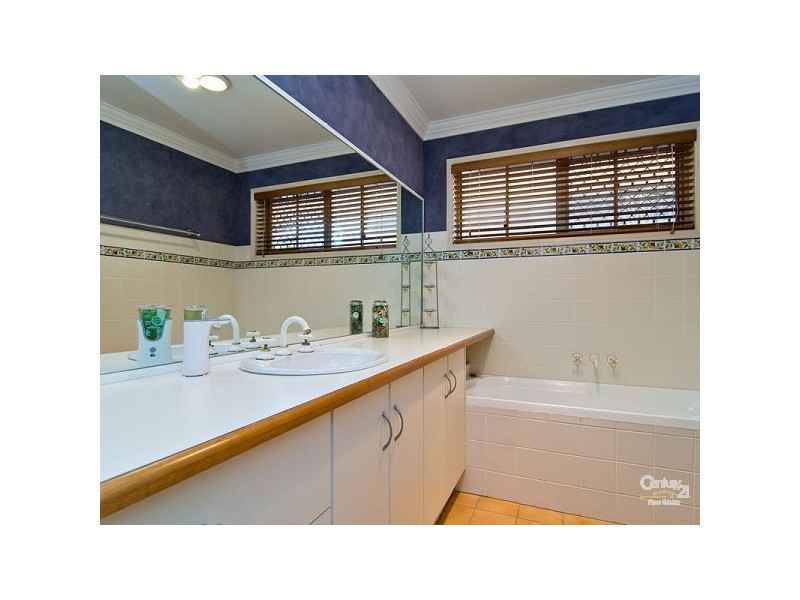 18 Fortrose Place, Ferny Grove QLD 4055