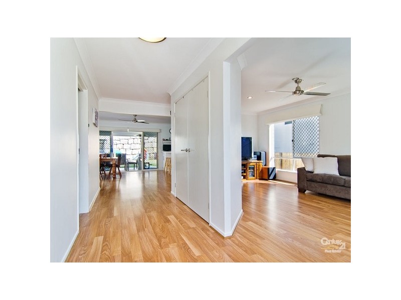 15 Oaklands Place, Upper Kedron QLD 4055