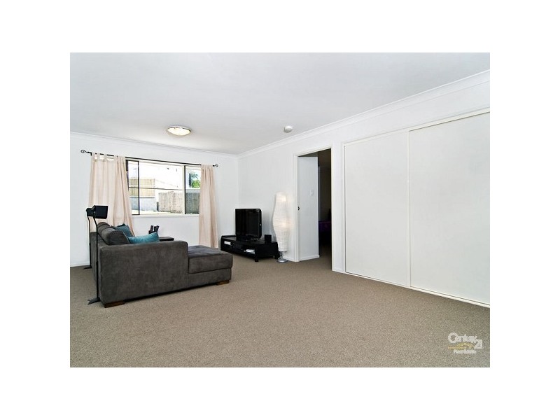 15 Oaklands Place, Upper Kedron QLD 4055