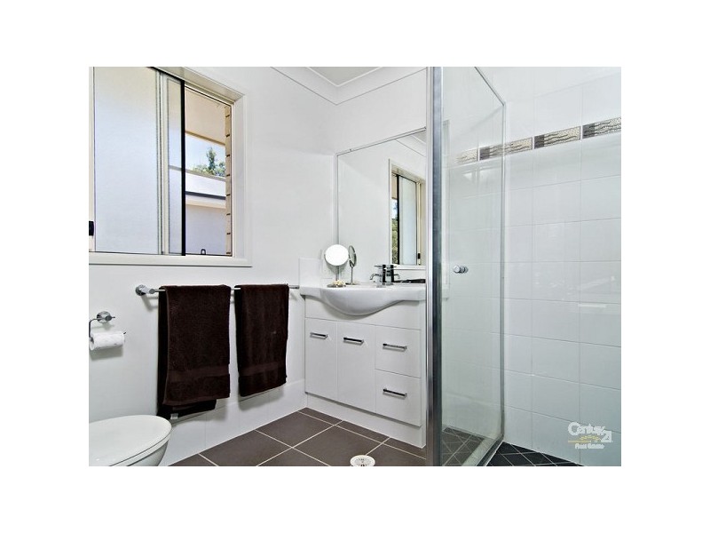 15 Oaklands Place, Upper Kedron QLD 4055