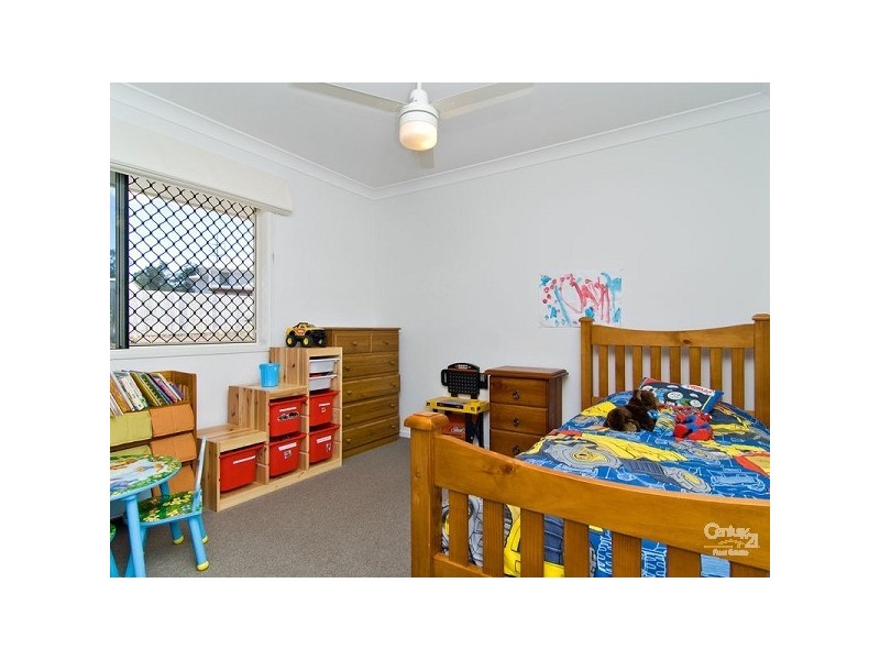 15 Oaklands Place, Upper Kedron QLD 4055