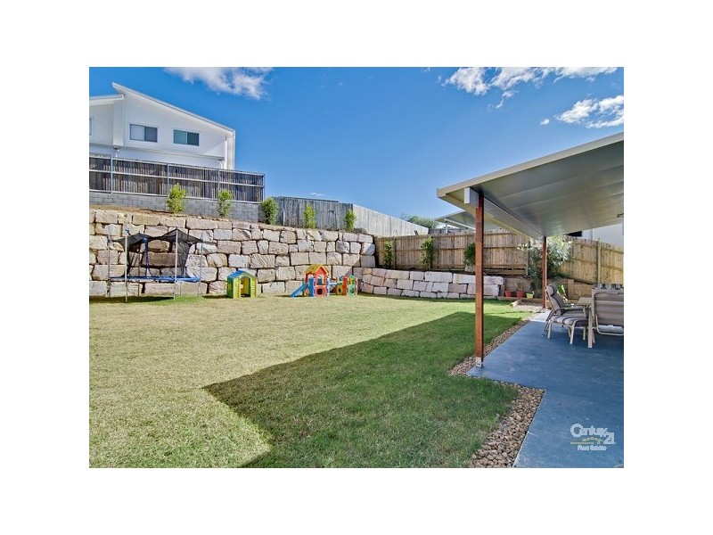 15 Oaklands Place, Upper Kedron QLD 4055