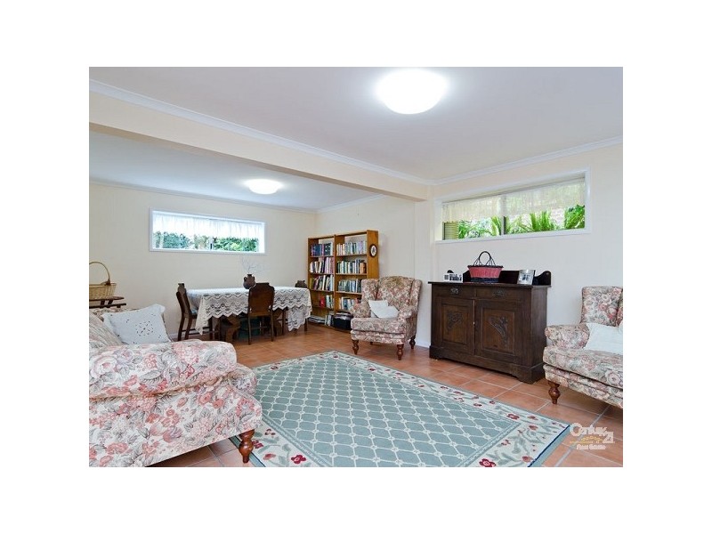 22 Persimmon Street, Ferny Grove QLD 4055