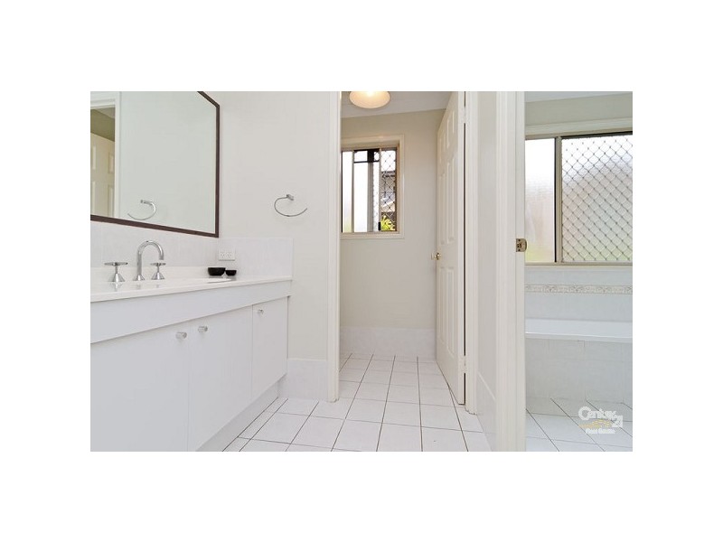 86 Falconglen Place, Ferny Grove QLD 4055